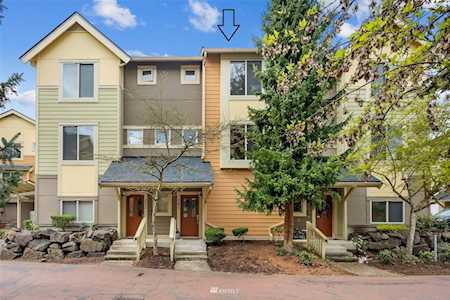 381 NW Pebble Ln Issaquah, WA 98027