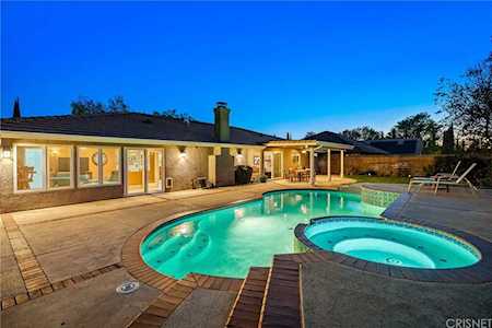 2631 Brentwood Dr Lancaster, CA 93536