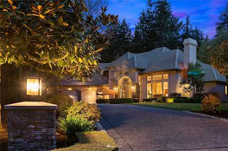 20335 NE 61st Ct Redmond, WA 98053