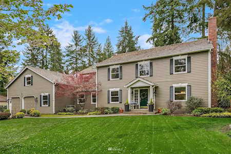 13717 NE 48th Place Bellevue, WA 98005