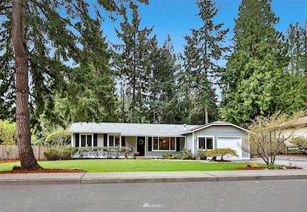 550 Mt Logan Dr SW Issaquah, WA 98027