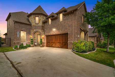 7421 Park Place Drive North Richland Hills, TX 76182