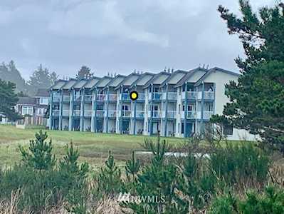 216 26th St NW #129/3 Long Beach, WA 98631