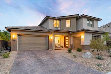 2670 Natural Rock Dr Las Vegas, NV 89138