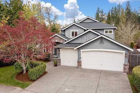 27028 SE 9th Way Sammamish, WA 98075