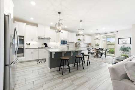 6088 Garland Way Roseville, CA 95747