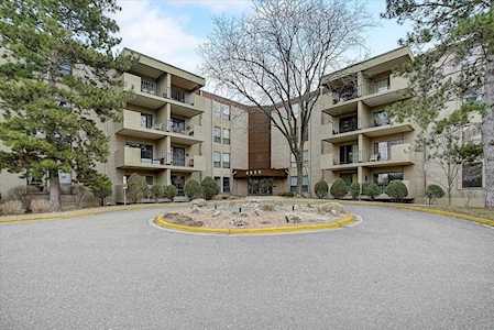 6650 Vernon Avenue S #106 Edina, MN 55436