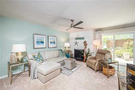 9439 S Vicksburg Park Ct Charlotte, NC 28210