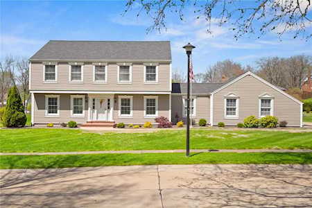 14627 Chermoore Dr Chesterfield, MO 63017