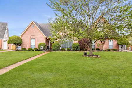 8450 Cairn Creek Cv Memphis, TN 38018