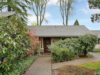 11287 SW Springwood Dr Tigard, OR 97223
