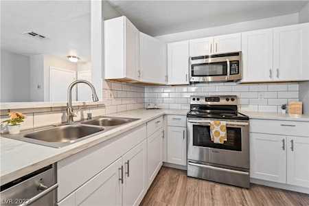 3150 Soft Breezes Dr #1218 Las Vegas, NV 89128