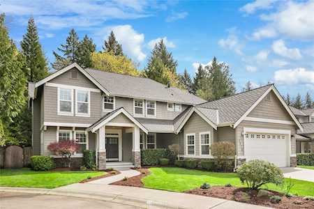 3818 212th Ave SE Sammamish, WA 98075