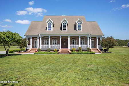 3088 Piney Woods Road Burgaw, NC 28425