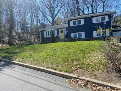 13 Pleasant View Ave Lincoln, RI 02865