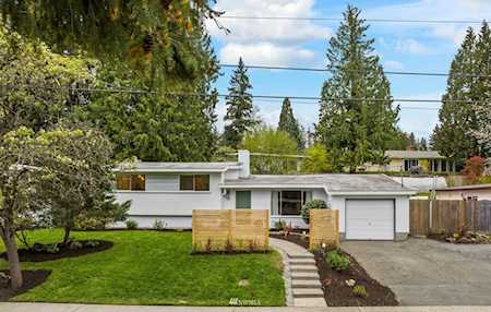 16050 Lake Hills Blvd Bellevue, WA 98008