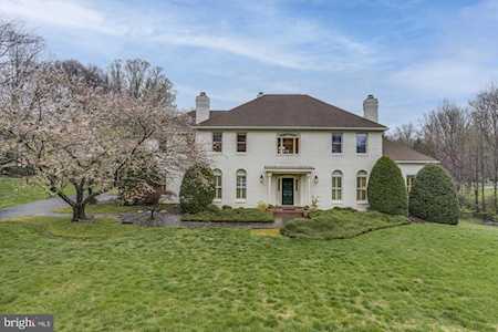 11100 Prince Edward Ct Oakton, VA 22124