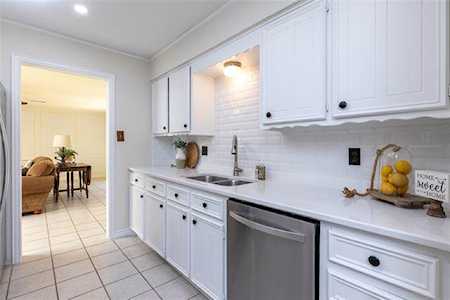 2941 Ridgewood Drive Grapevine, TX 76051