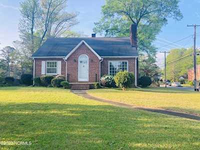 301 Woodlawn Drive Kinston, NC 28501