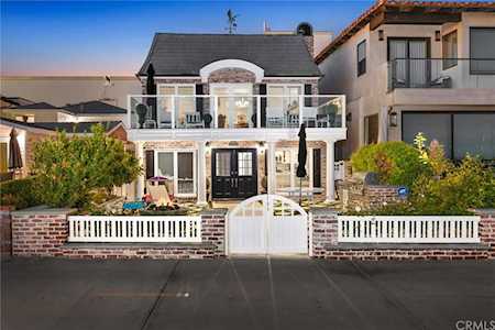 308 E Oceanfront Newport Beach, CA 92661