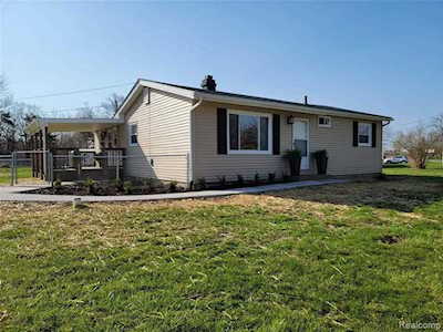 11353 Main Rd Fenton Twp, MI 48430