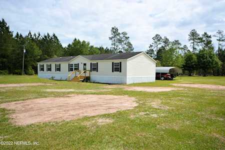 14925 Turner Cemetery Rd Glen St. Mary, FL 32040