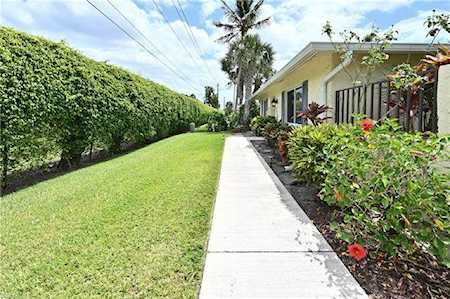 95 Glades Blvd #1643 Naples, FL 34112