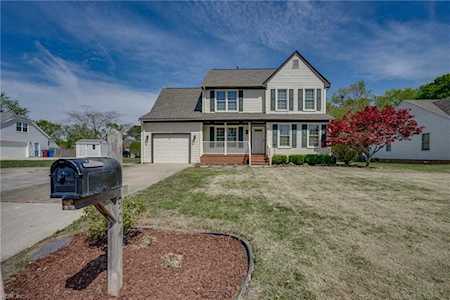904 Glenda Cres Chesapeake, VA 23322