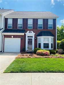 114 Autumn Falls Dr Lake Wylie, SC 29710