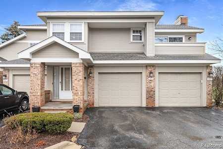 6825 Kindling Ct West Bloomfield Twp, MI 48322
