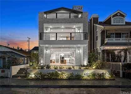 214 Garnet Avenue Newport Beach, CA 92662