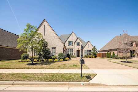 4727 Carousel Ln Collierville, TN 38017
