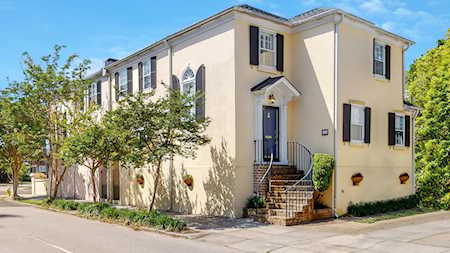 17 Ashley Ave Charleston, SC 29401