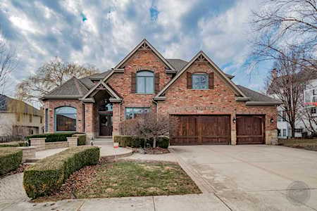 3711 Junebreeze Ln Naperville, IL 60564