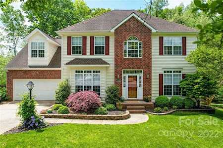 1406 Moonstone Dr Matthews, NC 28105