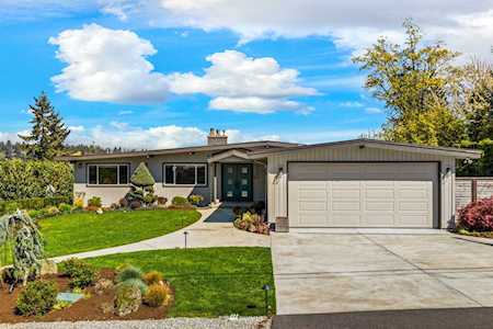 3122 112th Ave SE Bellevue, WA 98004