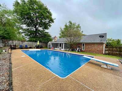 6200 Skylight Dr Bartlett, TN 38135