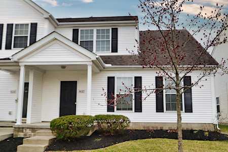 8027 Ashenden Drive Blacklick, OH 43004