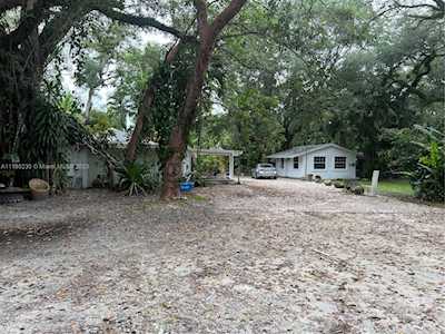 5761 SW 40th Ave Dania Beach, FL 33314