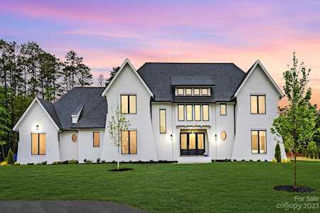 7114 Asbury Village Ln Huntersville, NC 28078