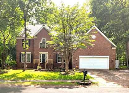 4615 Crownvista Dr Charlotte, NC 28269