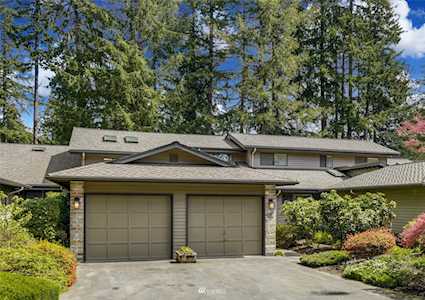 15825 Village Green Dr #6 Mill Creek, WA 98012