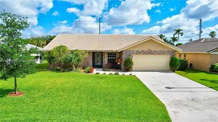 7109 NW 45th St Coral Springs, FL 33065