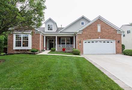 988 Ashbrook Circle Bolingbrook, IL 60440