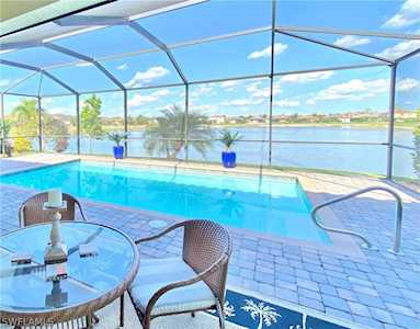 9370 Foxglove Ln Naples, FL 34120
