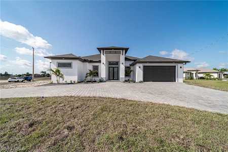 3318 Gulfstream Parkway Cape Coral, FL 33993