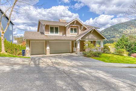 1216 Sunrise Place SE Issaquah, WA 98027