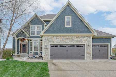 5821 Payne St Shawnee, KS 66226