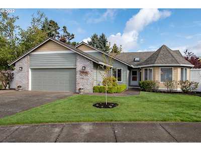 14841 SE Sieben Creek Dr Clackamas, OR 97015