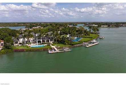 1700 Galleon Dr Naples, FL 34102